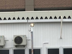 愛知県阿久比町の商業施設にて投光器のＬＥＤ化電気工事