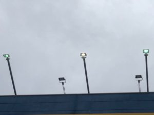 名古屋市南区の商業施設にて水銀灯投光器からLED投光器へ取替電気工事