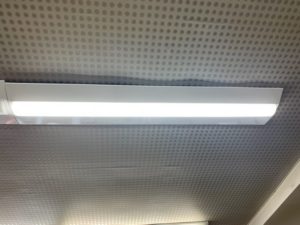 愛知県稲沢市の工場にて蛍光灯照明器具からLED照明器具へ取替電気工事