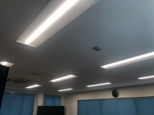 三重県四日市市の倉庫事務所にてLED照明器具への更新電気工事